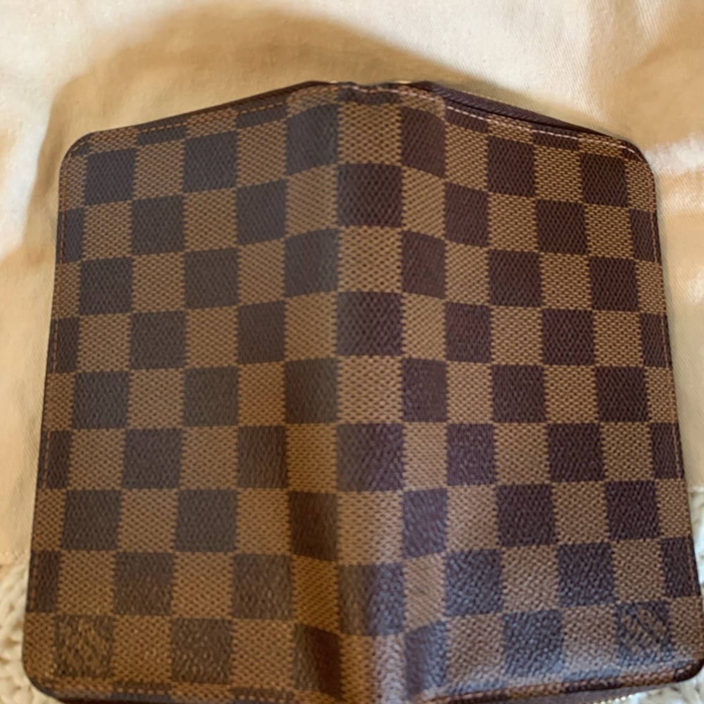 Louis Vuitton Brown Checkered Wallet with Gold Zipper # M12142 - Picture 8 of 16